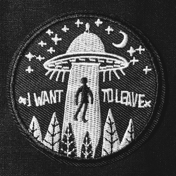 ❌ SOLD OUT ❌ 3/$15 I WANT TO TRAVEL IRON PATCH - Picture 2 of 2